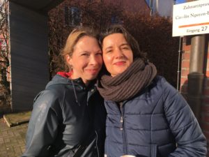 Simone Bethge (41), Großhansdorf  und  Anja Schiemann (41), Poppenbüttel