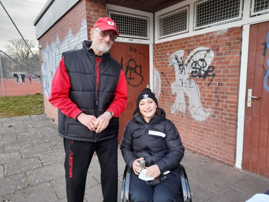 Herbert Schacht und Kristina Vogel auf dem SCP-Gelände