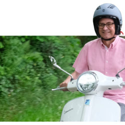 Marius Leweke auf der Vespa unterwegs in Duvenstedt