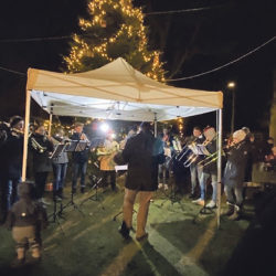 Weihnachtssingen auf dem Lemsahler Dorfplatz