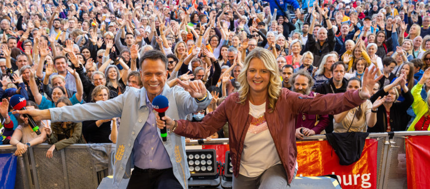 NDR Hamburg Festival in Volksdorf Moderatoren Nicole Steins und Ulf Ansorge