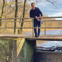 Thilo Kleibauer (CDU) am Lottbeker Teich.